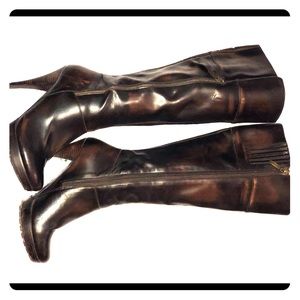 🧨 GUESS dark brown high heeled boots🧨